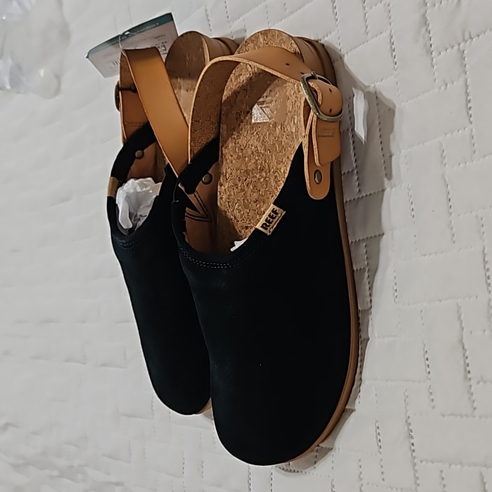 Women's Black Slingback Cork-Insole Clogs - Picture 2 of 7